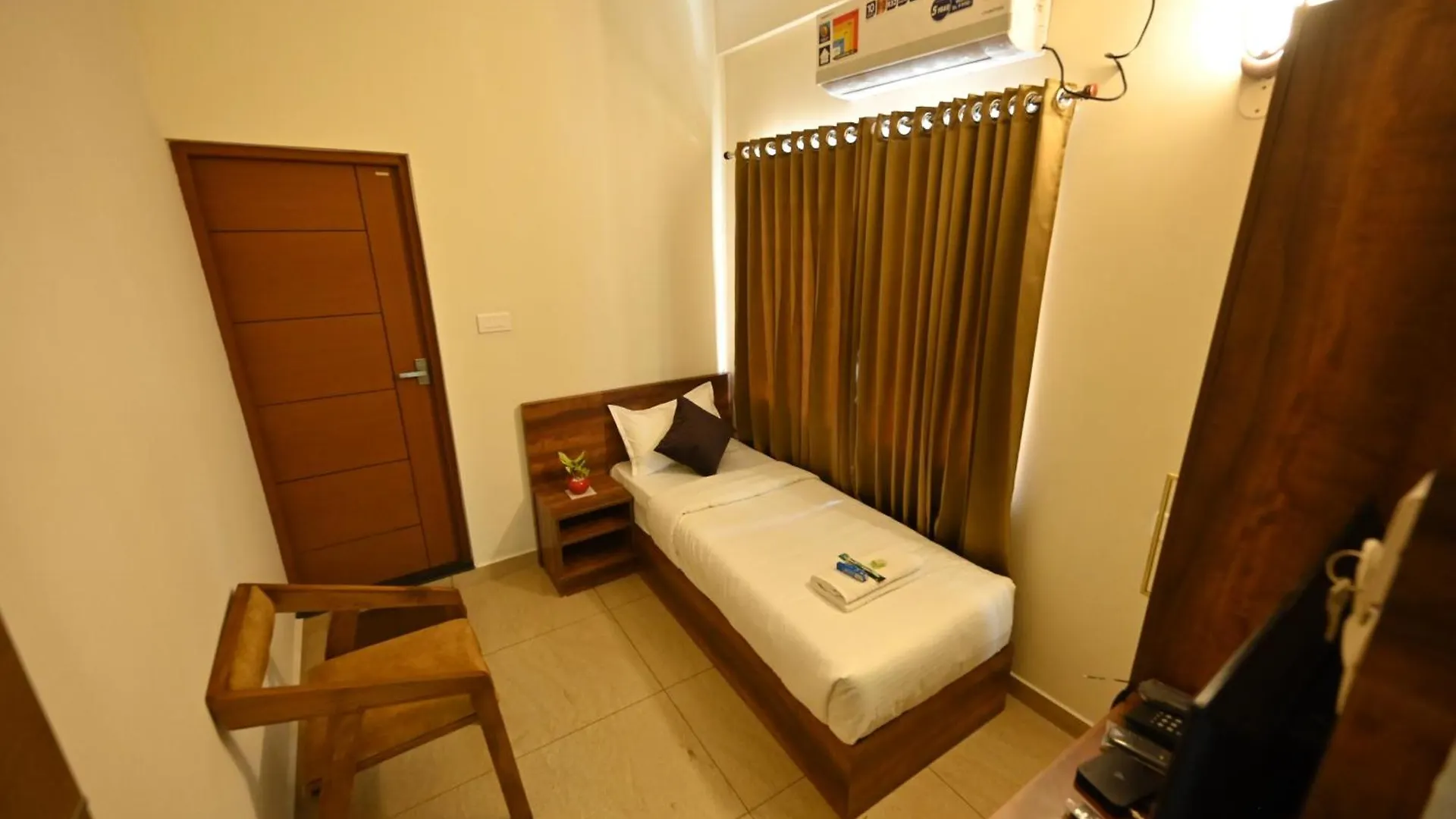 Jay Kay Residency Hotel Kochi