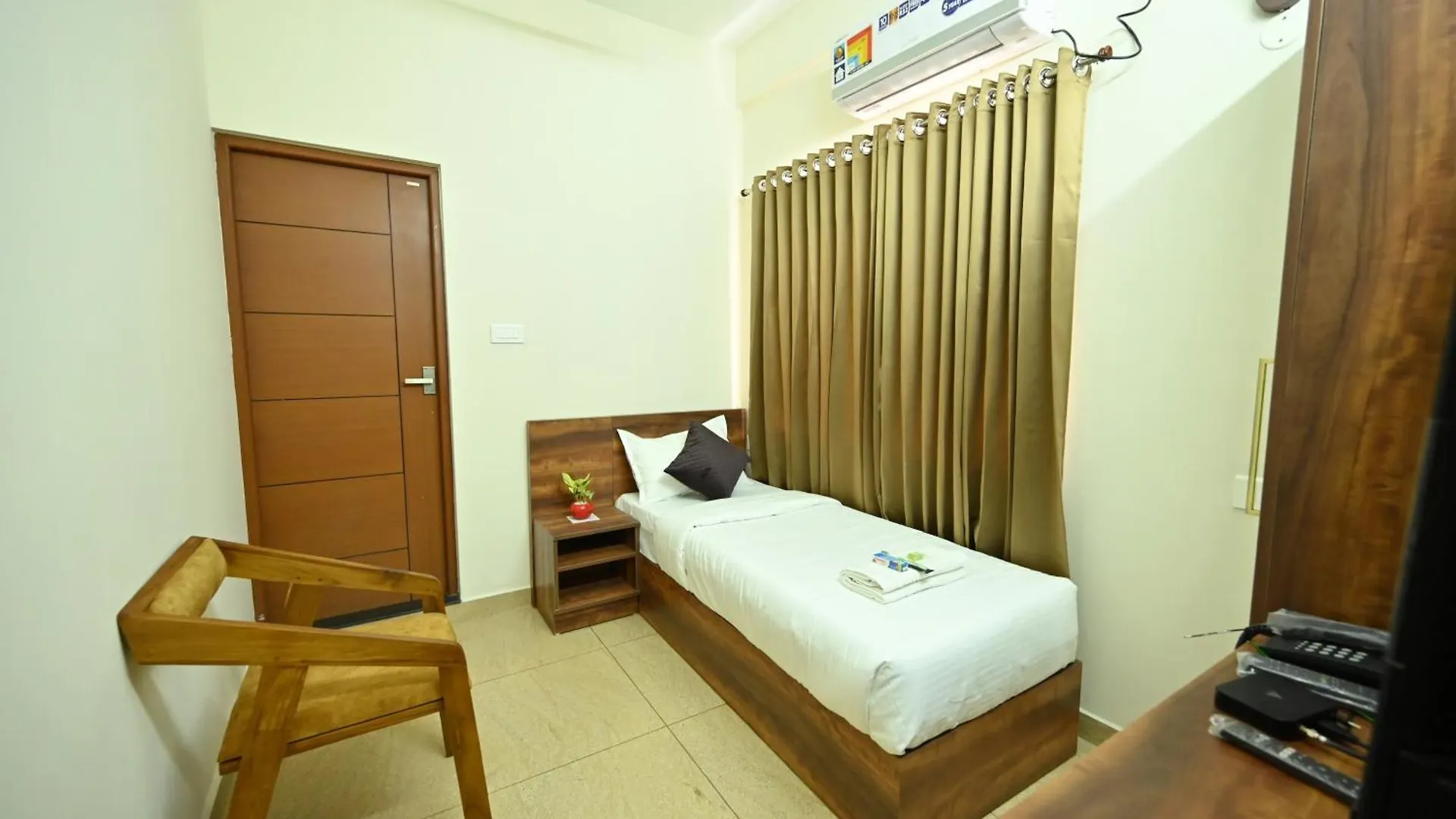 Jay Kay Residency Hotel Kochi