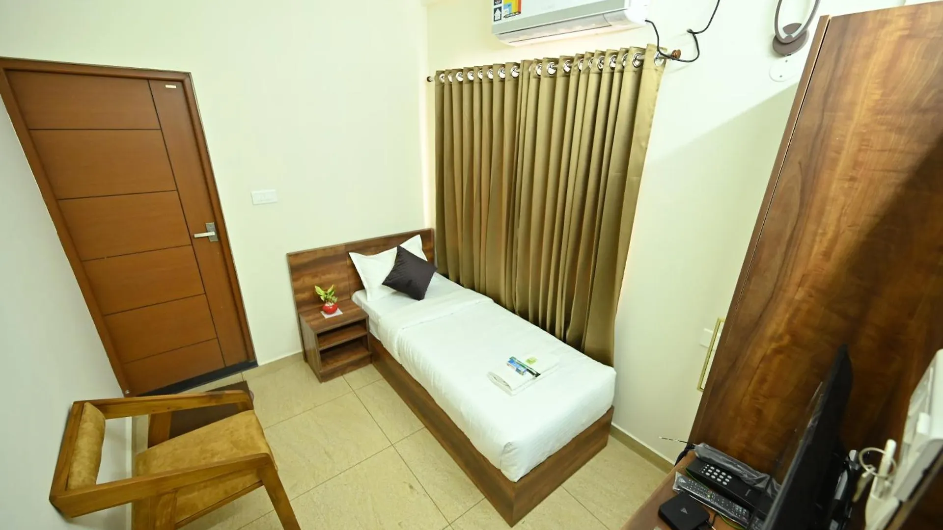 Jay Kay Residency Hotel Kochi