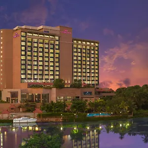 Otel Crowne Plaza By Ihg