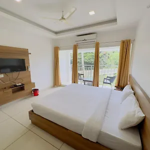 Lets Hotel
